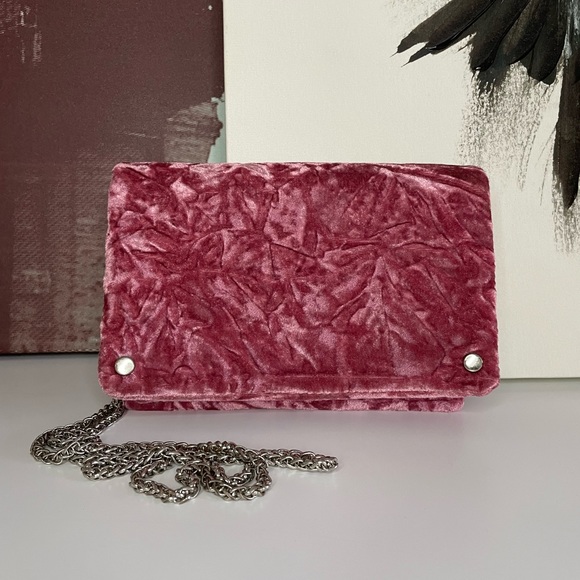 Street Level velvet crossbody bag - Picture 15 of 15